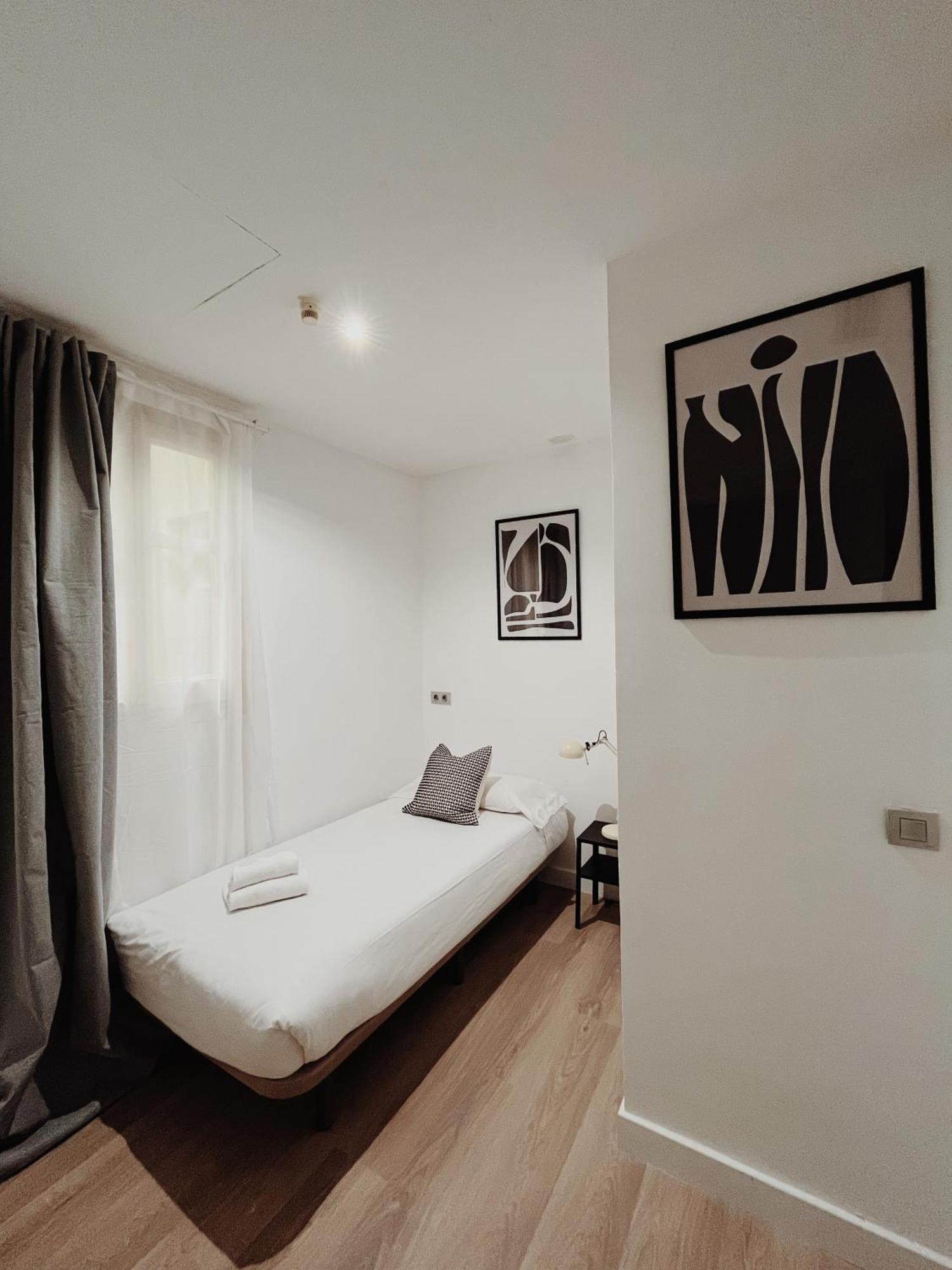 Apartamentos Express By Gaiarooms برشلونة المظهر الخارجي الصورة